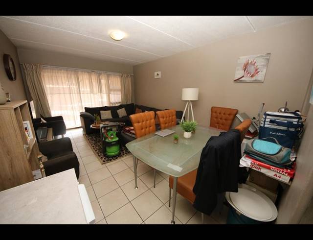 2 BEDROOM TOWNHOUSE FOR SALE IN BUCCLEUCH
